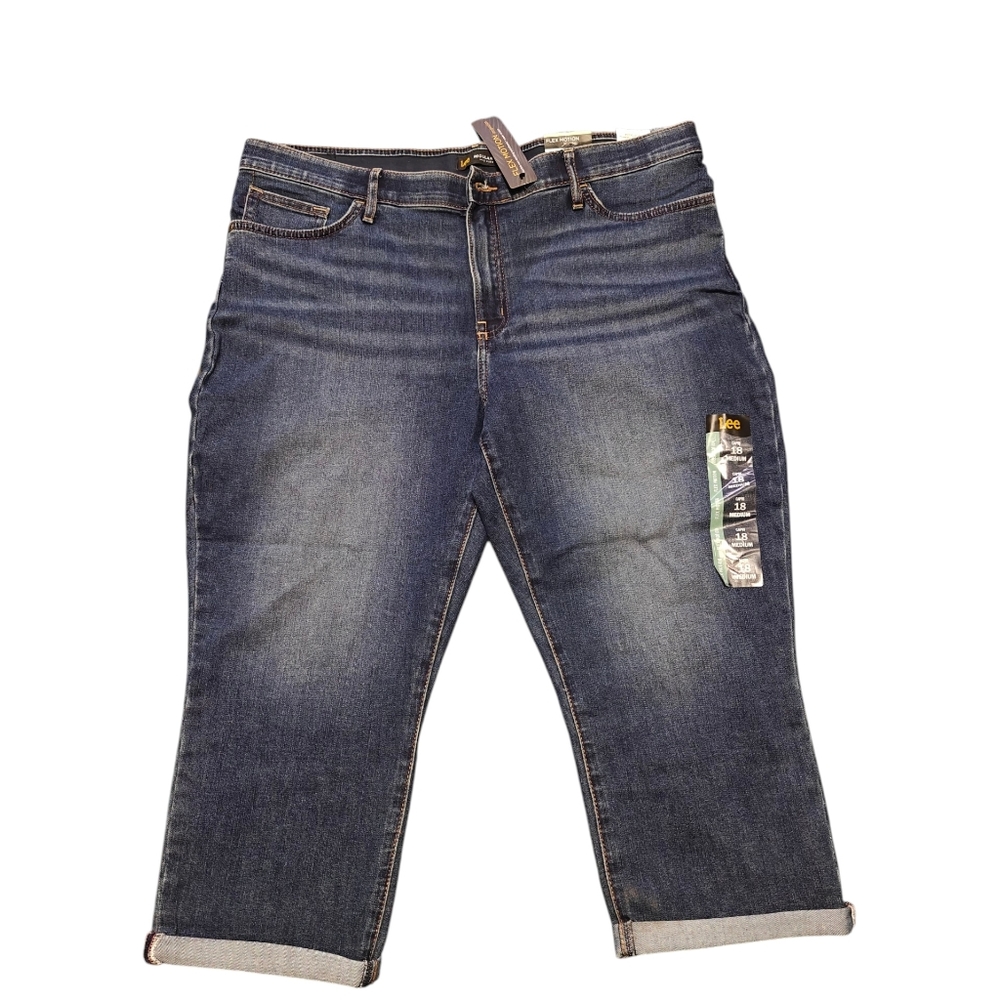 Lee Women's Regular Fit Mid Rise Capri Blue Jeans Size 18